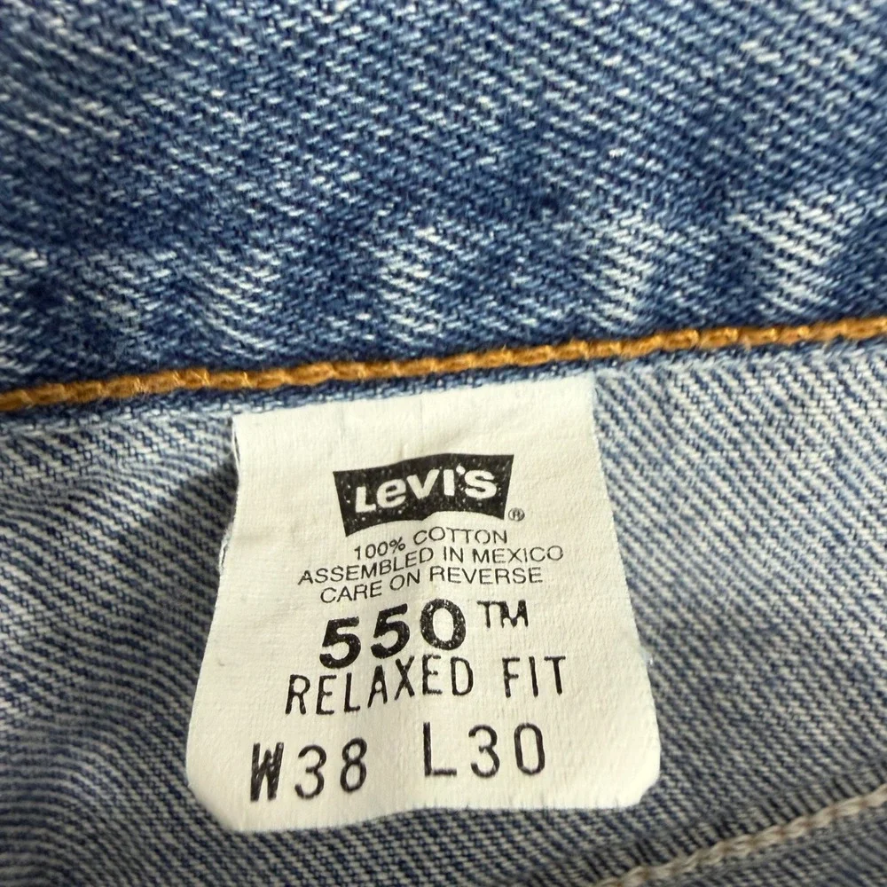 Vintage Levis 550 Relaxed Fit Jeans Men's 38x30 Blue 90s Straight Leg 1998 Denim